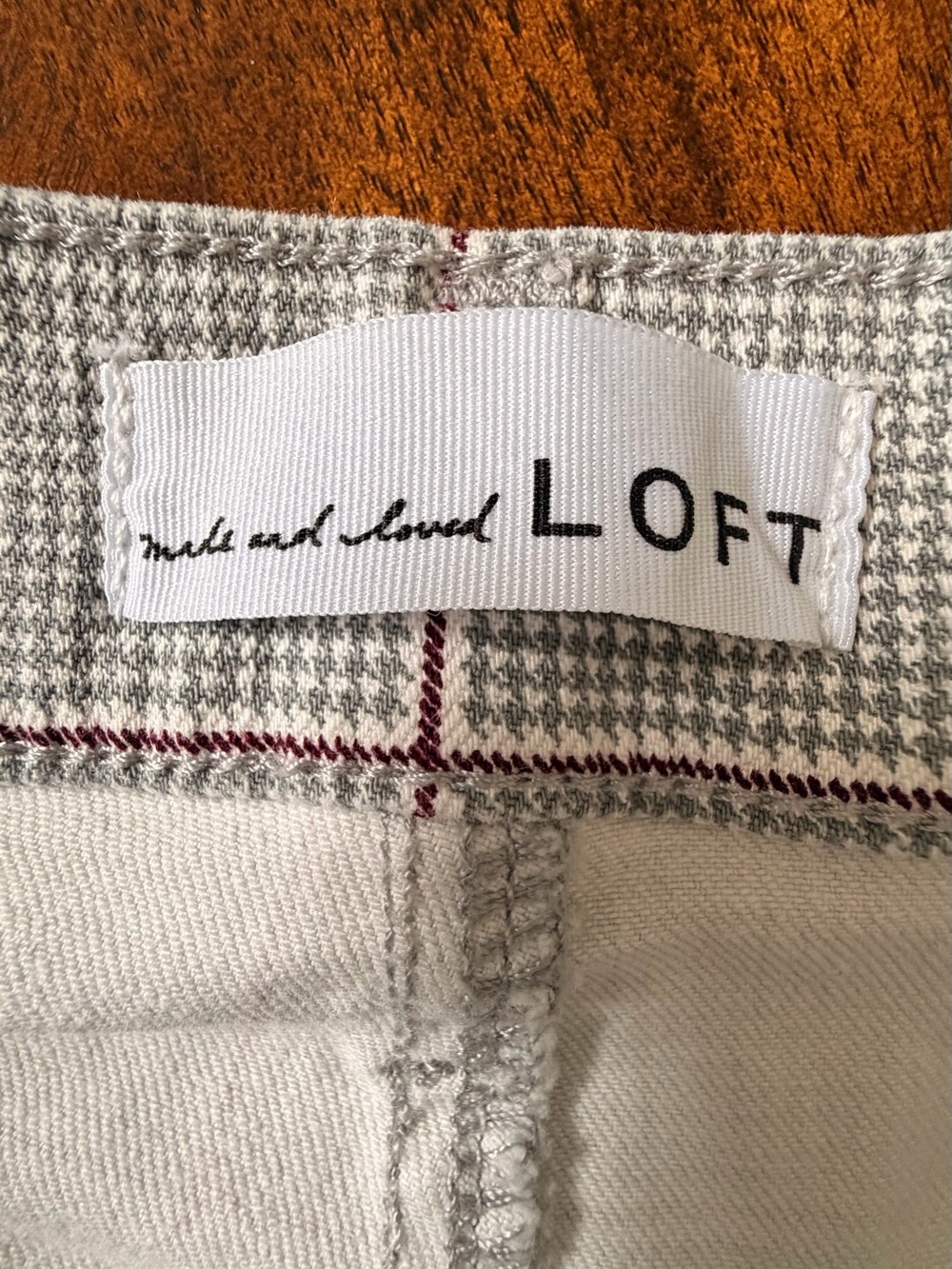 LOFT Modern Skinny Plaid Pants Gray Windowpane Size 6 (28) Stretch